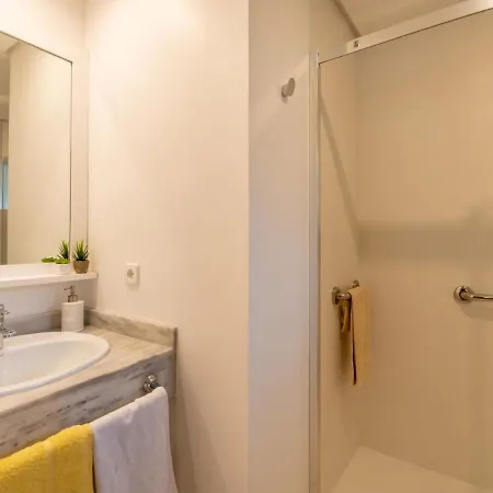 Minerva Sea Views By Interhome דירה *